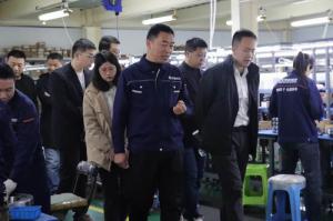 保利汇鑫、钢研极光、金航钛业领导莅临午夜免费剧场轴承考察交流